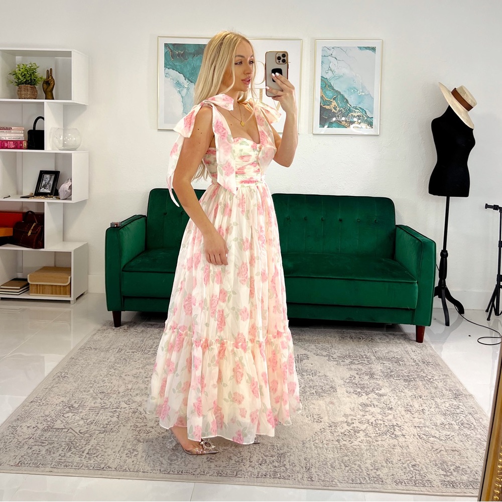 Miami O’clock Drop Floral Pink Dress